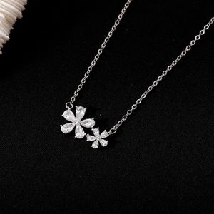 🆕 Silver | Crystal Flower Necklace | NWT